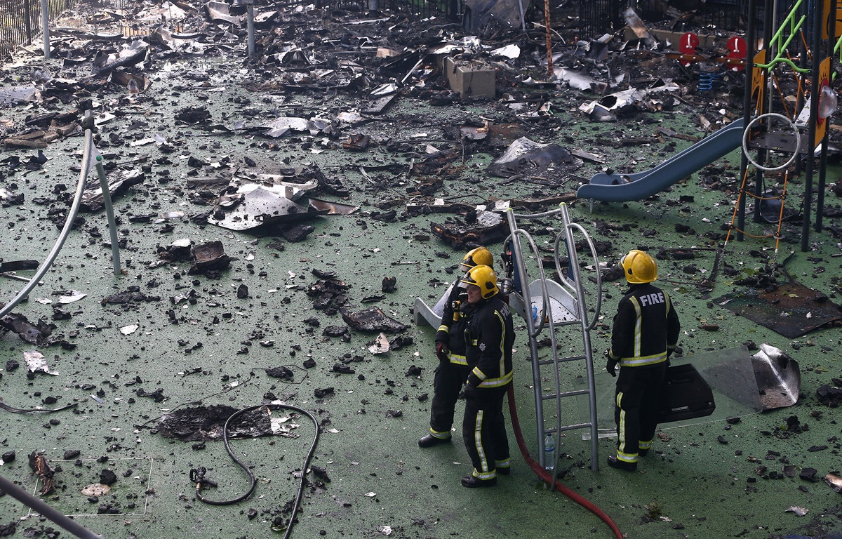 تصاویر منتخب هفته از نگاه آتلانتیک | از آتش‌سوزی لندن تا آب‌تنی کودکانه
